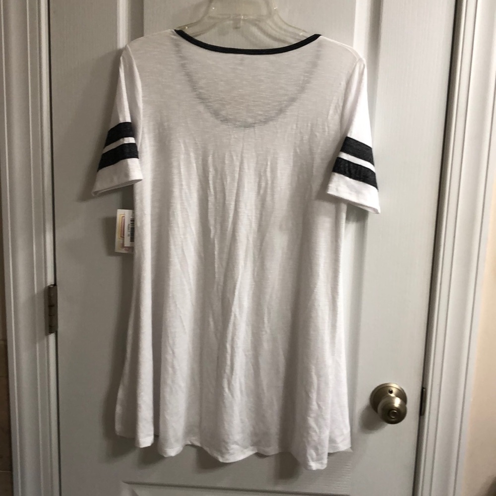 LuLaRoe Perfect Tee NWT - Picture 2 of 4